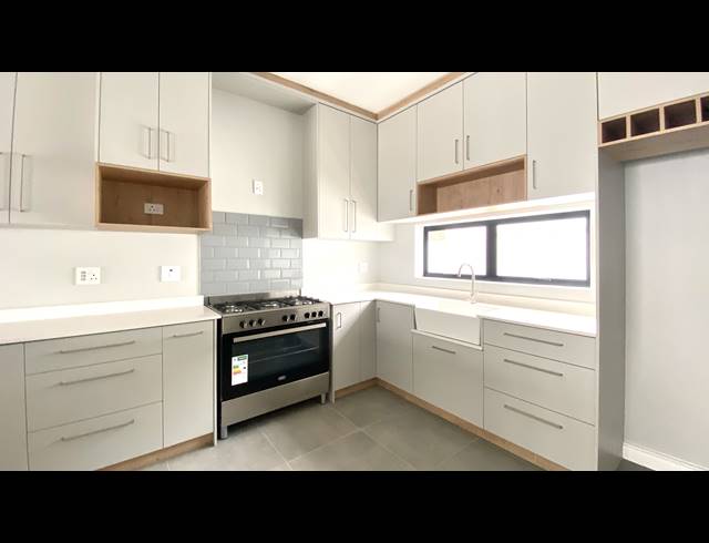 3 BEDROOM HOUSE FOR SALE IN SHELLEY POINT